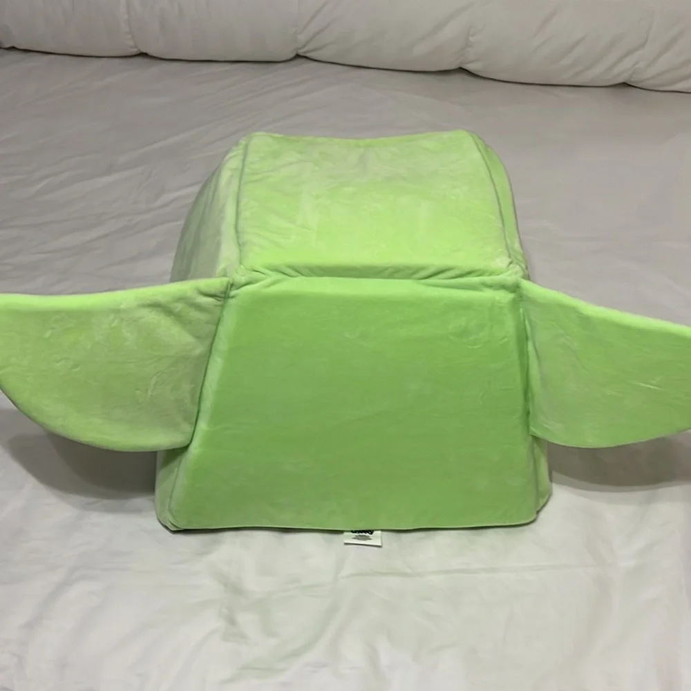 Star Wars the Mandalorian cat/dog bed